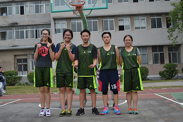 廣東財(cái)經(jīng)大學(xué)院際杯工商男籃女籃齊出戰(zhàn)