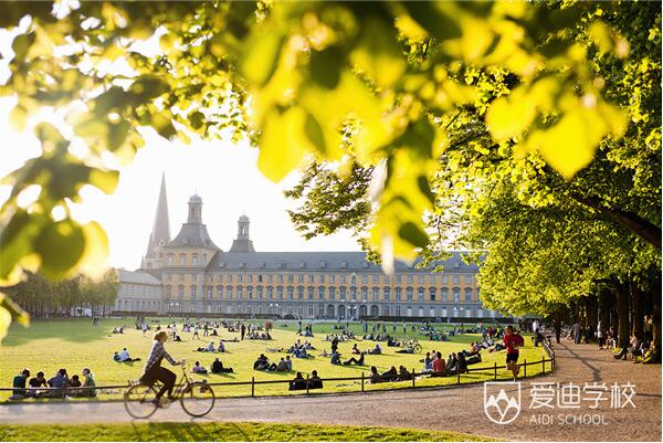 ۵όW(xu)УȥӢW(xu)W(xu)к΅^(q)e?