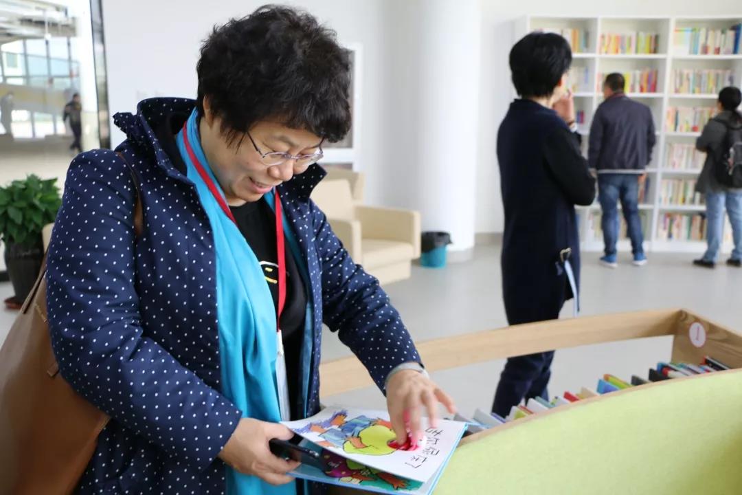 北大附益田同文學(xué)校專家探討:校園圖書館文化如何建設(shè)