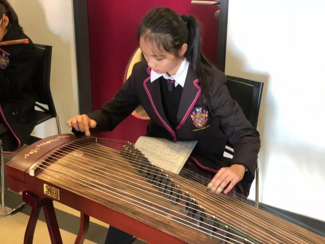 【音樂(lè)市集】炫動(dòng)音符 唱響黑利伯瑞