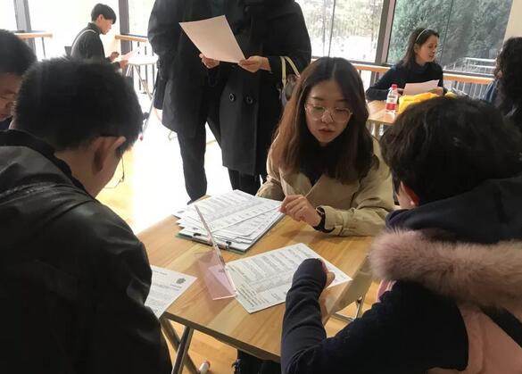 黑利伯瑞國際學(xué)校