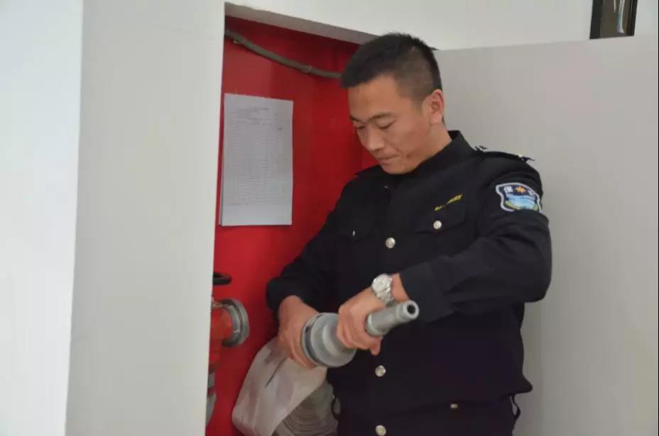 黑利伯瑞國(guó)際【校園安全】開展消防滅火培訓(xùn)