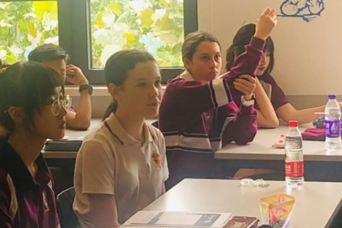 黑利伯瑞學(xué)校