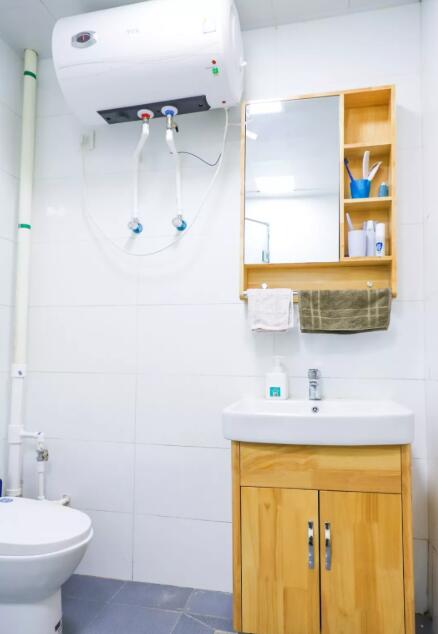 北京新府學(xué)外國(guó)語學(xué)校