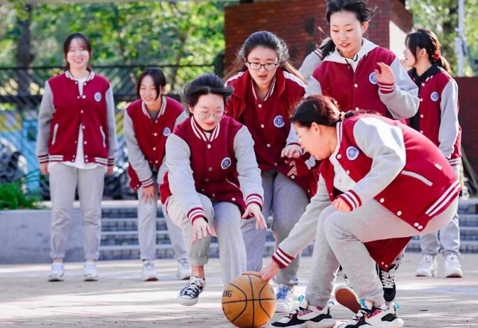 北京新府學(xué)外國語學(xué)校