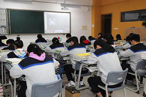 (zhn)¸߿2021W(xu)У꼉(j)㕽ӰӋ(j)