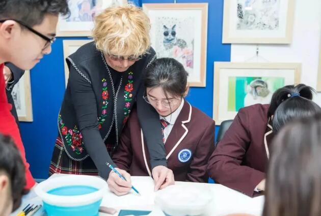 北京新府學(xué)外國語學(xué)校