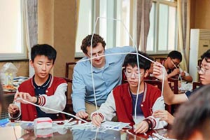 H˲B(yng)`У̽챱W(xu)Уɫ