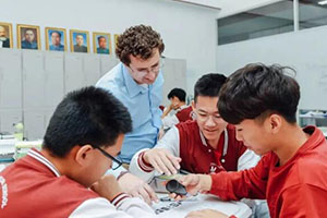 2022걱¸WZWУ߿ӋWM