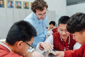 2022걱W(xu)УУW(xu)ɆR