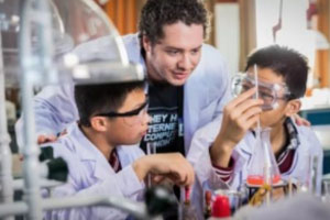 ˽RьW(xu)УСW(xu)ԇ(wn)}y