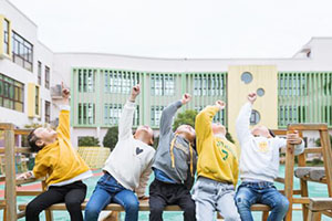 小學(xué)階段上北京市私立匯佳學(xué)校走讀好還是住宿好?