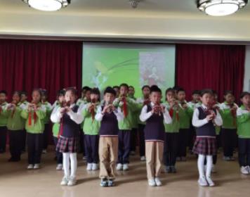 傳承中國(guó)文化，童心在樂(lè)曲中快樂(lè)飛揚(yáng)——華油榮德小學(xué)葫蘆絲大賽