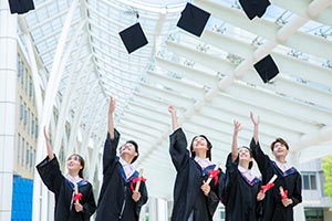 北京新府學外國語學校(國內(nèi)班)高中招收復讀生嗎？