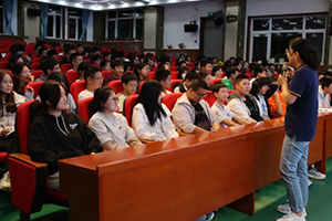 北京懷柔索蘭諾中學開展英語學科學法指導系列講座！