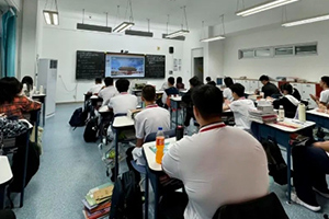 北京懷柔索蘭諾中學(xué)2024-2025學(xué)年度第一學(xué)期第2周升旗儀式！
