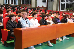 北京懷柔索蘭諾中學開展高中政治學科學法指導系列講座！