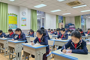三河市燕橋?qū)W校小學(xué)開展英語書寫比賽活動！