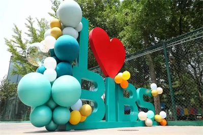 青苗普高高考升學(xué)率怎么樣？學(xué)費(fèi)多少錢(qián)？有沒(méi)有獎(jiǎng)學(xué)金？
