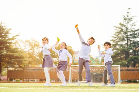2025年北京東方紅學(xué)校小學(xué)非京籍入學(xué)條件解讀，四證不全能入學(xué)嗎？
