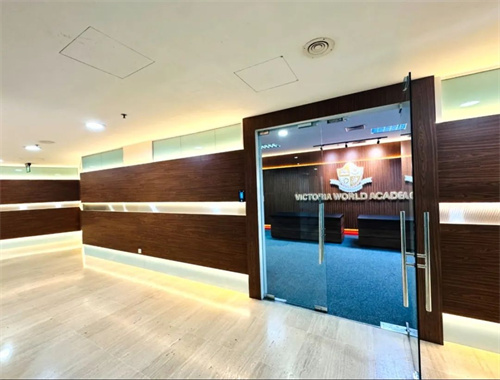 維多利亞世界學(xué)院