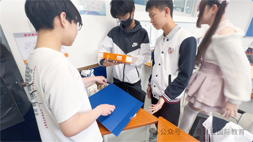 中育貝拉學(xué)生故事