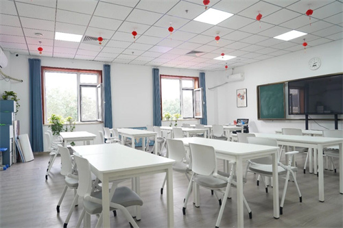 北京明德學(xué)院手機(jī)管理