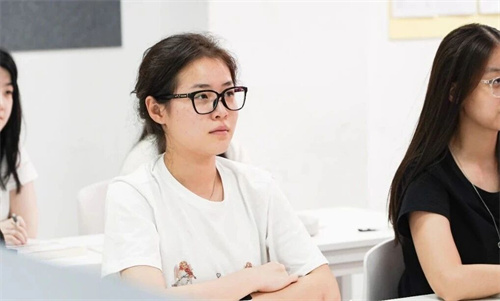 北京明德學(xué)院手機(jī)管理