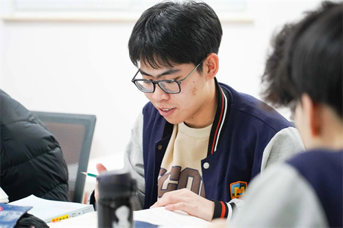 北京明德學(xué)院手機(jī)管理